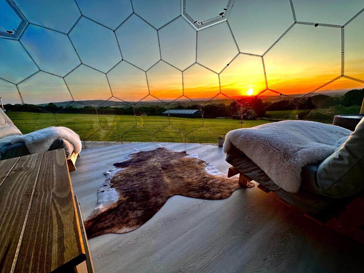 מלון Earby Deerstone Glamping-Pinhaw Beacon Dome Hot Tub מראה חיצוני תמונה