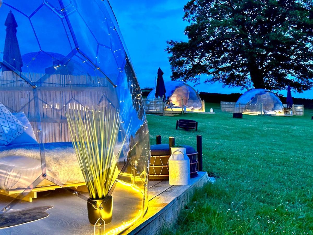 מלון Earby Deerstone Glamping-Pinhaw Beacon Dome Hot Tub מראה חיצוני תמונה